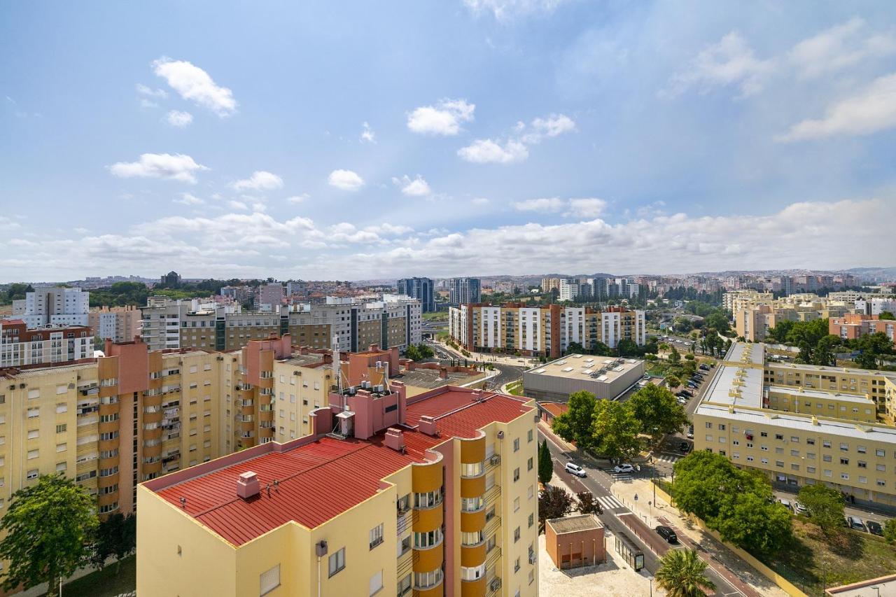 Whome Family Condo - Urban Retreat With Parking, Ac, Elevator In Great Location Lisbon Exterior photo