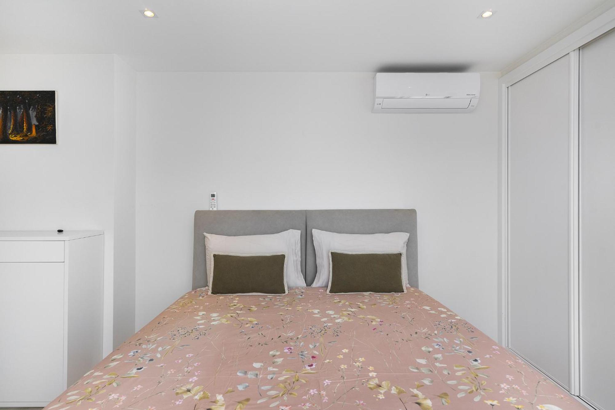 Whome Family Condo - Urban Retreat With Parking, Ac, Elevator In Great Location Lisbon Exterior photo